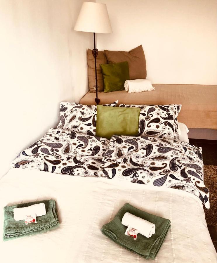 Jazmin Vendeghaz Es 2 Fos Studio Apartman Pogány Eksteriør bilde